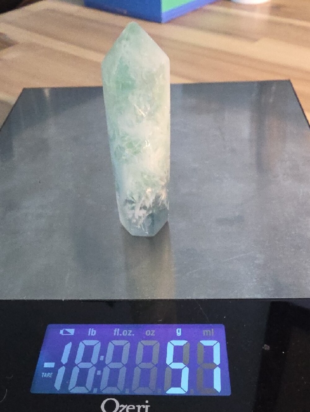 This is a green fluorite crystal tower - Picture 9 of 9